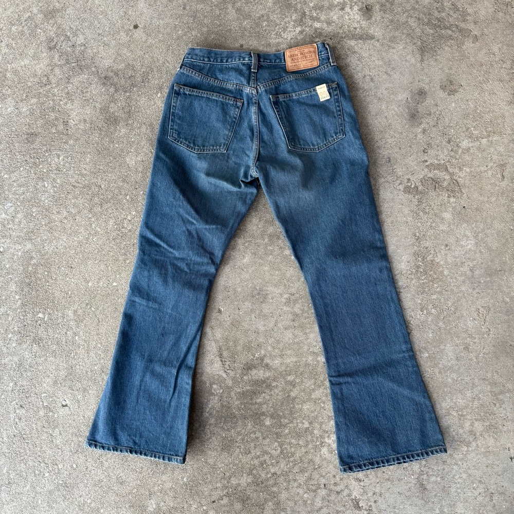 NWT Abercrombie & Fitch Medium Blue Flared Jeans Size 30